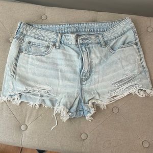 American eagle ripped Jean shorts